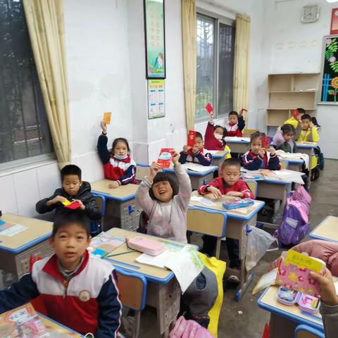 2021学年第二学期一（5）班开学剪影。（2022、2、14）