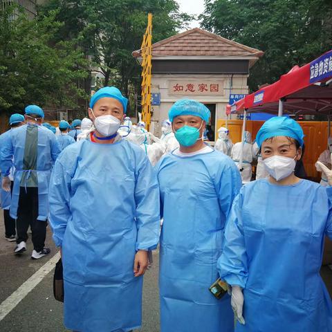 党徽映初心   “战疫”志愿行——王杰小学抗疫志愿者在行动
