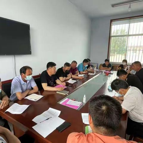 亮成绩比做法，头雁领航促发展——苗山镇开展“头雁论坛”活动