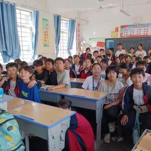 青春不散，梦想不灭，