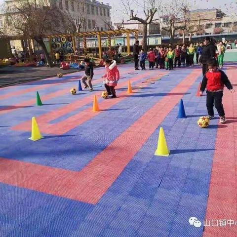 户外趣味活动一足球大挑战