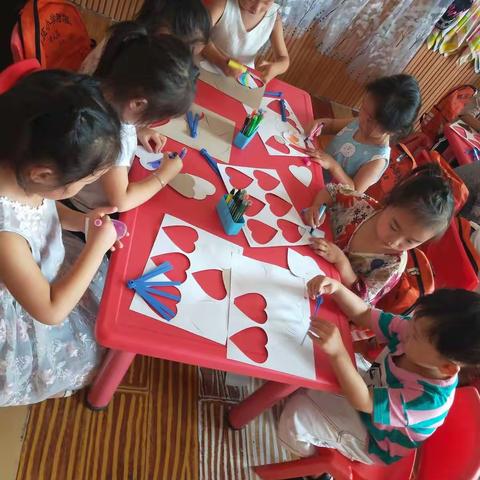 周庄小学附属幼儿园小班宝贝们7月份的小日常☀☀☀