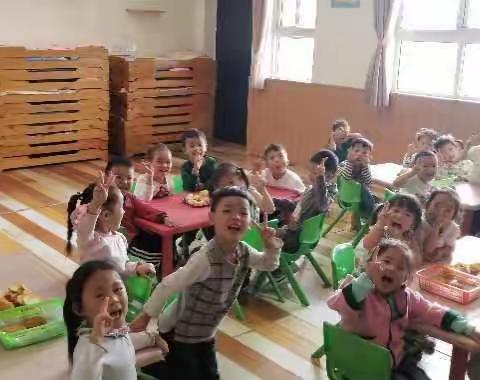 周庄小学附属幼儿园2018年9月，中班“中秋节主题活动”记录🎉🎉🎉