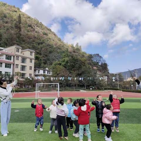 龙庆幼儿园第六周小结