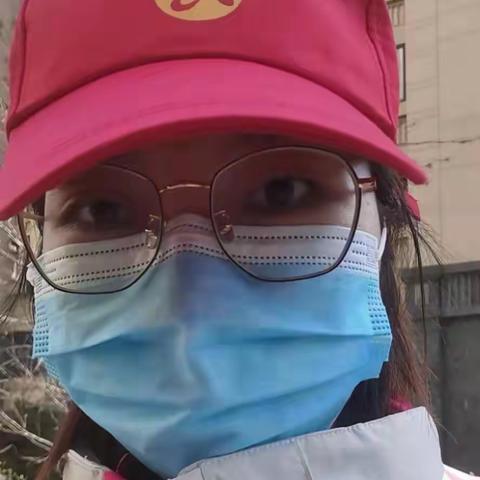 莫道疫情重，还应知春来，汝本无铠甲，白衣做战袍！