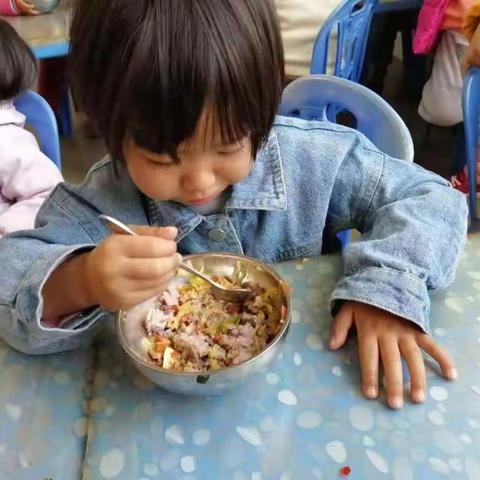 小天使幼儿园草莓班