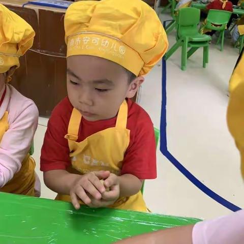 安可幼儿园中一班之果冻（史记源）宝贝幼儿园生活成长足迹