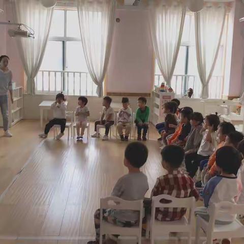 英皇国际幼儿园小二班中秋节活动