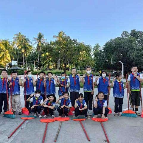 弘扬雷锋精神  争做时代小先锋——三亚市吉阳区红郊小学开展学雷锋做先锋志愿活动