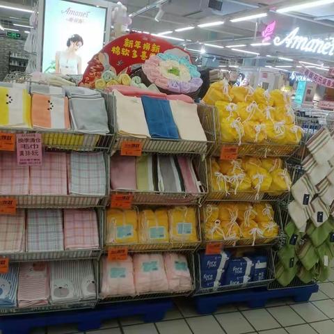 孝昌店针棉服装节后恢复陈列图片