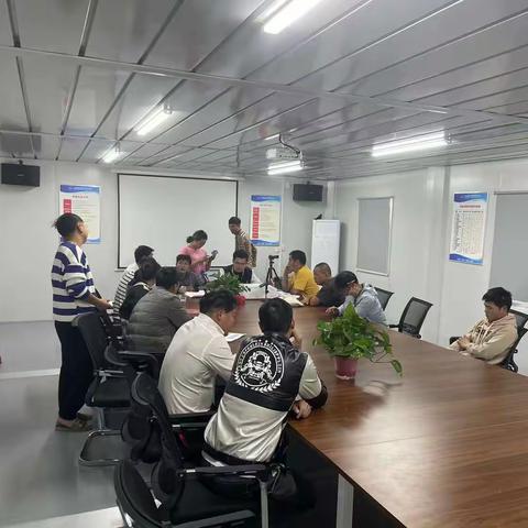 滨海新城支行前往滨海兴业建工集团有限公司开展数字人民币营销推广活动