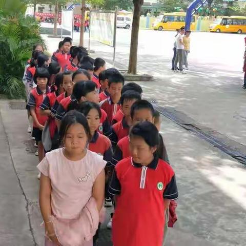 三亚吉阳区和平实验学校紧急疏散演练暨防踩踏安全教育宣讲活动