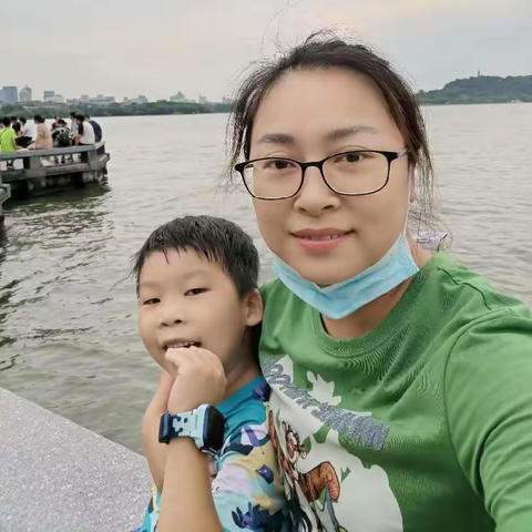 同桌日记~我的第23个同桌月红