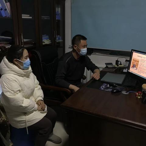 克尔伦苏木其其格乐嘎查两委开展《学习习近平生态文明思想--筑牢祖国北疆万里绿色长城》集中学习培训