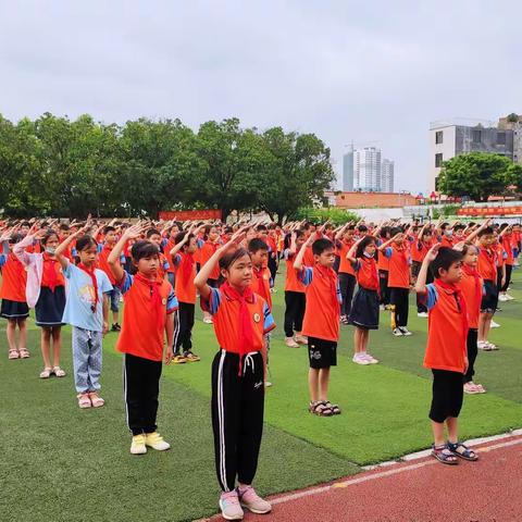 小江小学《国庆节致家长的一封信》