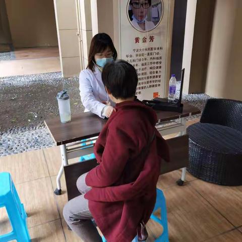 金仕华庭一期社区文化活动-测血压