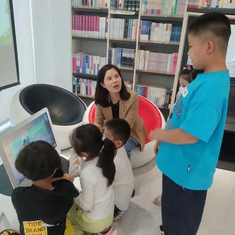 “探索鸟类王国”科普活动