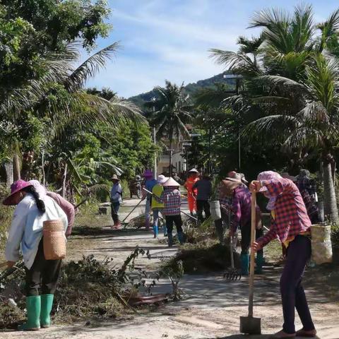 什坡中队组织各村小组开展夏修水利