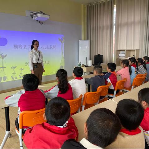 童心向党 争做彬彬有礼的好少年