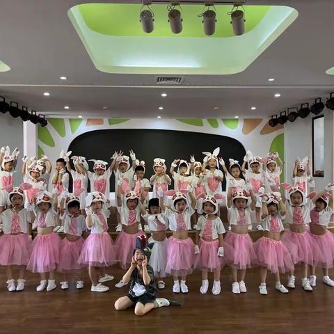 致荷花班老师们的一封感谢信