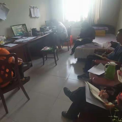 孤树镇教育办公室迎接                   县教育局五项管理督察