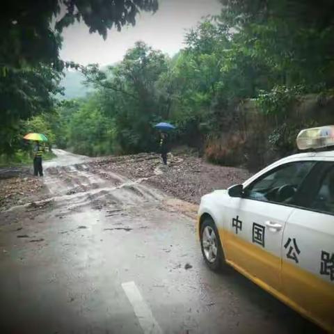 漾甸线（漾江镇辖区）6月16日深夜突降暴雨，发生塌方、泥石流，道路中断…