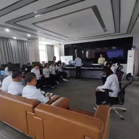 “党建+”提升供服员工政治领悟力——国网退单反思会