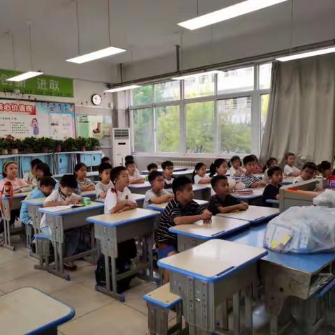 9.13人才家园小学三年级2班STEM主题实践课剪影