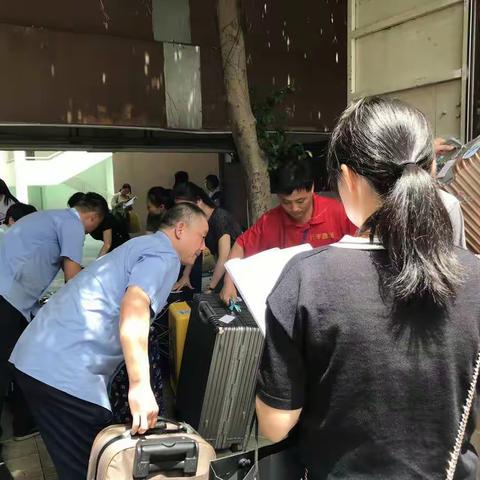 助力支援铁青旅研学专列