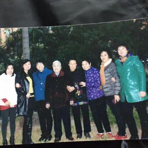 祝二伯妈么么二老健康长寿！