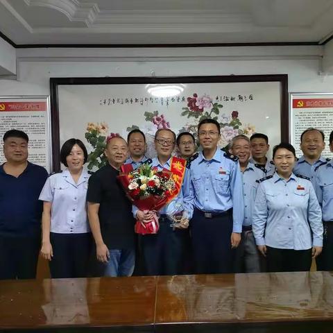 瀍河区局组织退休人员欢送会，情意深深露真情