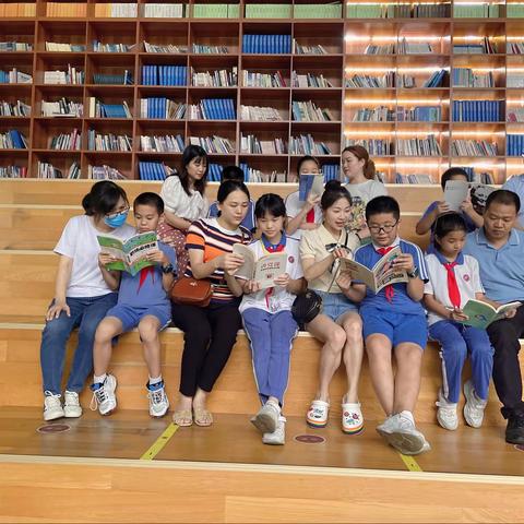 用眼睛收藏世界，用大脑收藏书籍！———石岩公学六（11）班