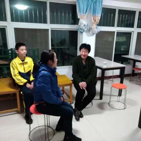 毕业班家访，我们在行动——冯玉祥小学开展走进千家门家访活动