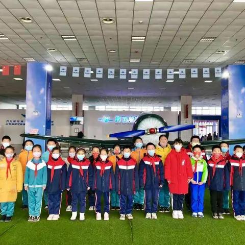 学雷锋足迹·扬志愿精神