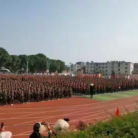 岭小一（2）中队，努力做更好的自己