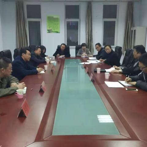 区政府副区长王学东，区政协副主席任军先后到工业街办事处督导信访维稳及“两会”安保工作