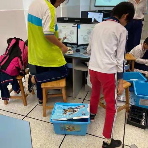 10.21滨江东路机器人编程EV3课