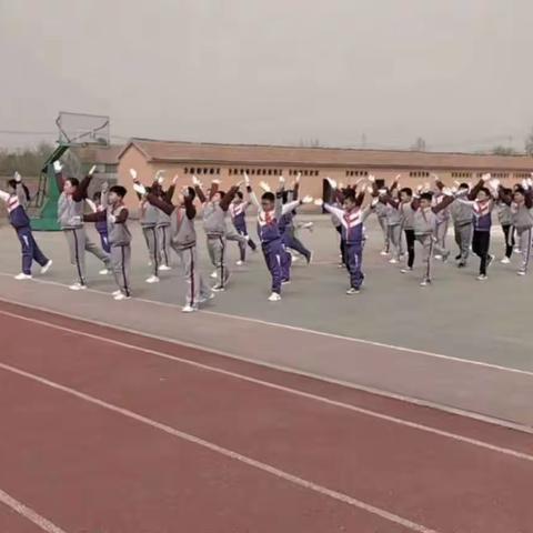 快乐体操，健康成长