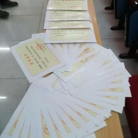 濮阳县三中高三年级“中国物理、化学奥林匹克竞赛”获奖学生颁奖大会