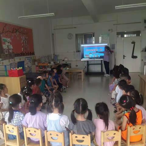 从心开始   快乐启航——人和街道中心幼儿园大五班