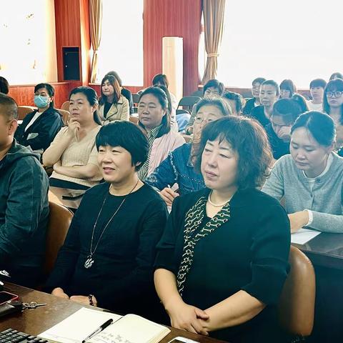 锦州滨海新区笔架山小学参加“辽宁省小学入学适应教育研讨会”