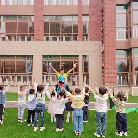 兴文瑞思顿国际幼儿园5月27日勇敢号班级相册