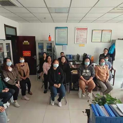 矿区民政局党支部组织收听收看中国共产党第二十次全国代表大会开幕仪式