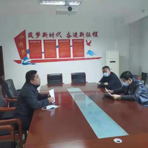 城镇社区管控分指挥部督导居家医学观察人员“五包一”落实情况及社区防控工作
