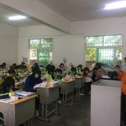 丰富多彩上岗课，新聘教师展风采------保靖县职业技术中等专业学校