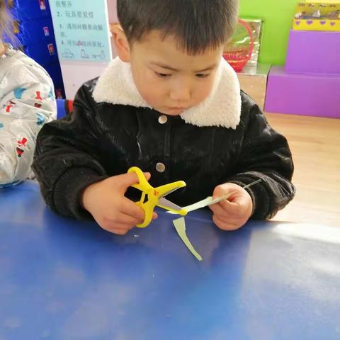 [西咸新区秦汉新城双照学区庞村幼儿园]—手工小鸡