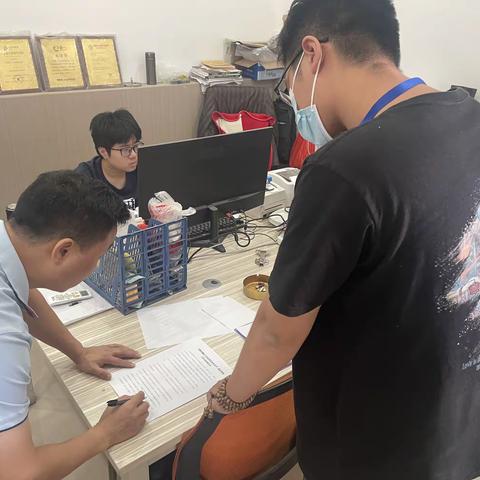 2022年10月28日大源街石湖村开展疫情防控和安全生产隐患排查整治工作情况简报