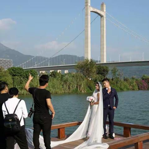 自然   时尚   大气