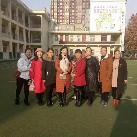 展现学员不凡实力，聆听专家精彩点评，共谱教育新篇章。