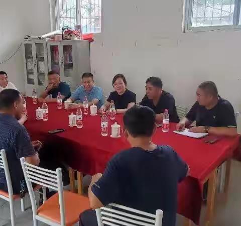 走在“前”    谋“升”村高质量发展